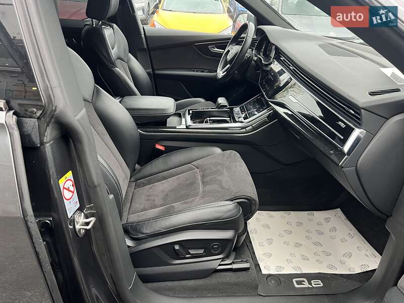 Внедорожник / Кроссовер Audi Q8 2019 в Киеве