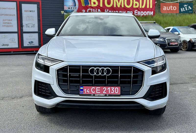 Внедорожник / Кроссовер Audi Q8 2018 в Авангарде