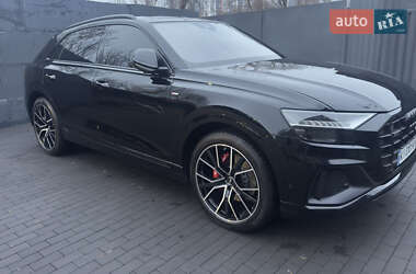 Позашляховик / Кросовер Audi Q8 2018 в Києві