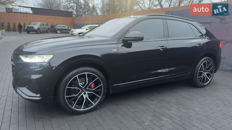 Внедорожник / Кроссовер Audi Q8 2018 в Киеве