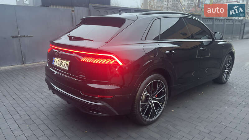 Внедорожник / Кроссовер Audi Q8 2018 в Киеве
