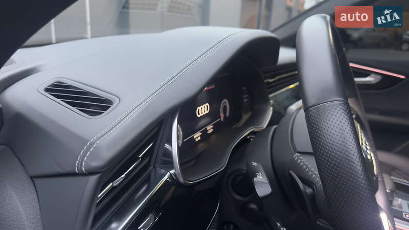 Внедорожник / Кроссовер Audi Q8 2018 в Киеве