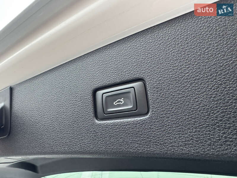 Внедорожник / Кроссовер Audi Q8 2018 в Киеве