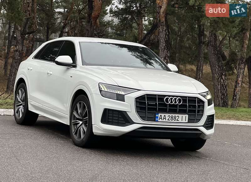 Внедорожник / Кроссовер Audi Q8 2020 в Киеве