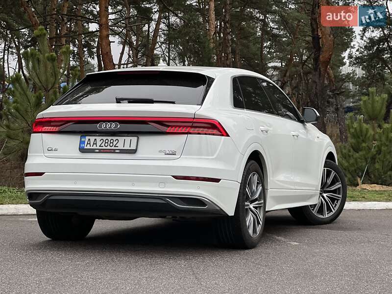 Внедорожник / Кроссовер Audi Q8 2020 в Киеве
