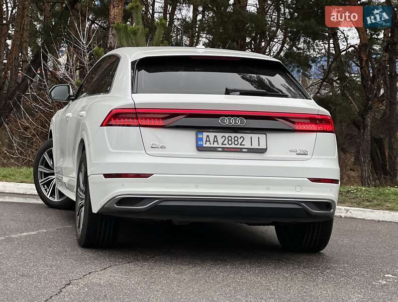 Внедорожник / Кроссовер Audi Q8 2020 в Киеве