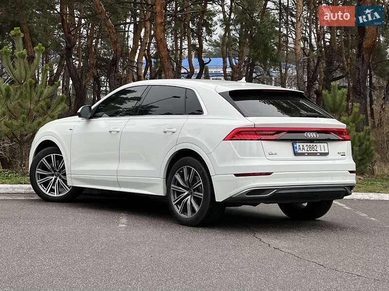 Внедорожник / Кроссовер Audi Q8 2020 в Киеве