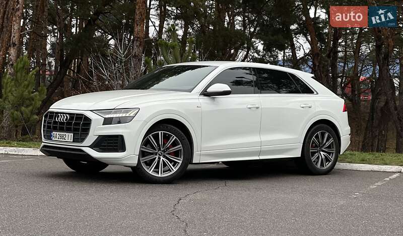 Внедорожник / Кроссовер Audi Q8 2020 в Киеве