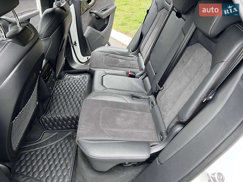 Внедорожник / Кроссовер Audi Q8 2020 в Киеве