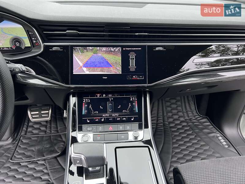 Внедорожник / Кроссовер Audi Q8 2020 в Киеве