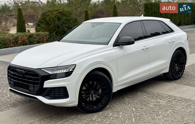 Позашляховик / Кросовер Audi Q8 2023 в Дніпрі