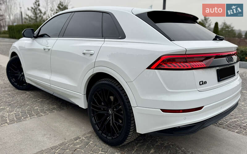 Позашляховик / Кросовер Audi Q8 2023 в Дніпрі