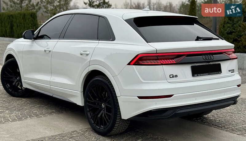 Позашляховик / Кросовер Audi Q8 2023 в Дніпрі