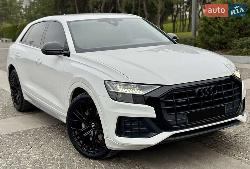 Позашляховик / Кросовер Audi Q8 2023 в Дніпрі