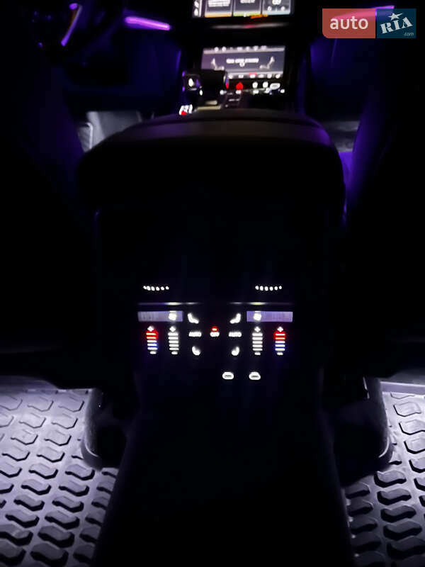 Внедорожник / Кроссовер Audi Q8 2023 в Виннице фото 31 Внедорожник / Кроссовер Audi Q8 2023 в Виннице