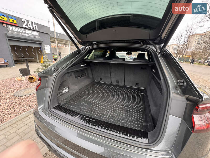 Внедорожник / Кроссовер Audi Q8 2022 в Первомайске