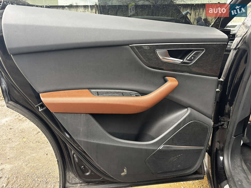 Внедорожник / Кроссовер Audi Q8 2019 в Стрые