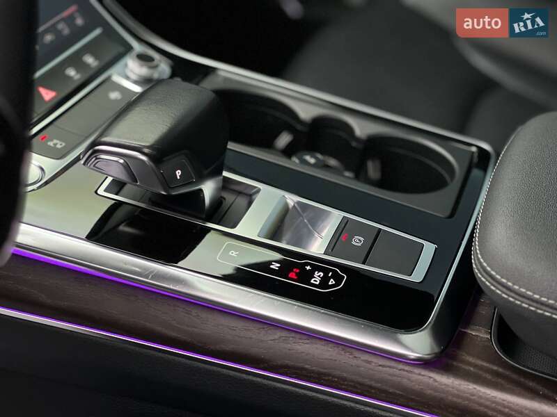 Внедорожник / Кроссовер Audi Q8 2018 в Ивано-Франковске