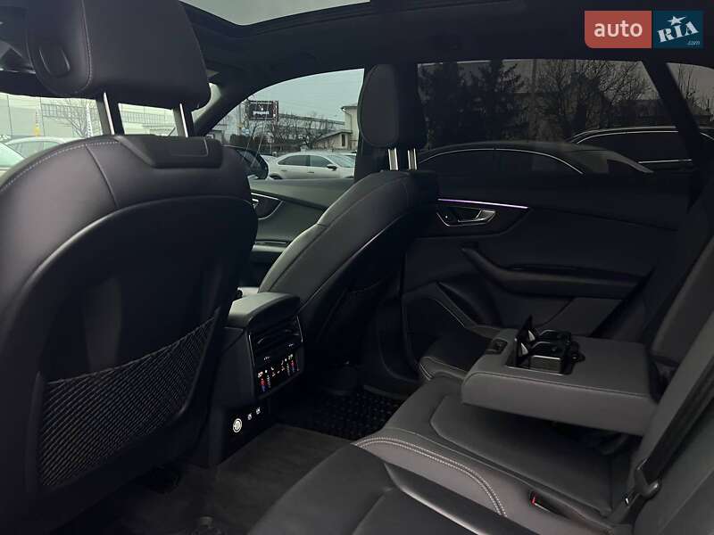 Внедорожник / Кроссовер Audi Q8 2018 в Ивано-Франковске