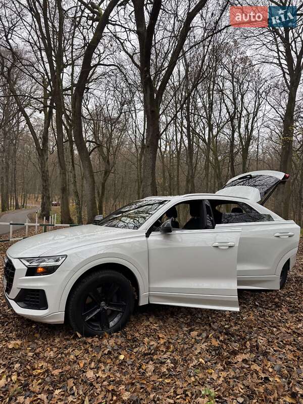 Внедорожник / Кроссовер Audi Q8 2018 в Луцке
