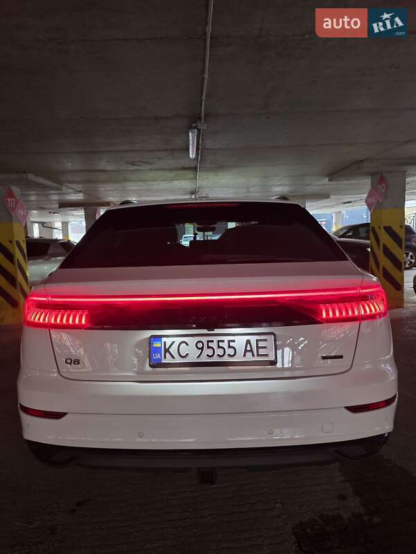 Внедорожник / Кроссовер Audi Q8 2018 в Луцке