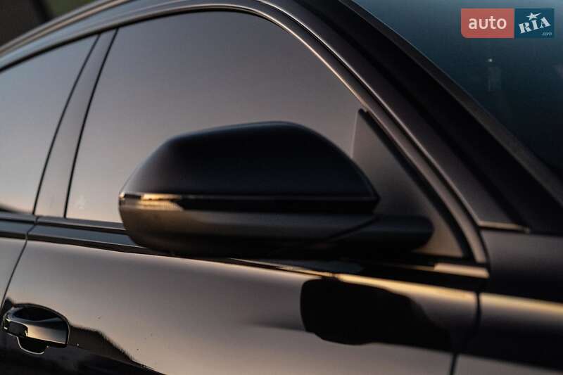 Позашляховик / Кросовер Audi Q8 2019 в Чернівцях