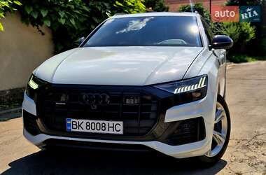 Внедорожник / Кроссовер Audi Q8 2021 в Киеве