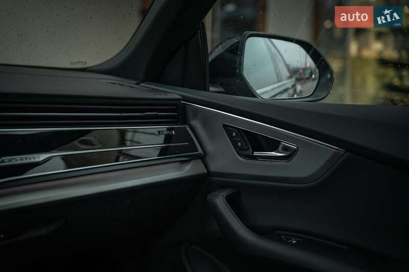 Позашляховик / Кросовер Audi Q8 2021 в Чернівцях фото 44 Позашляховик / Кросовер Audi Q8 2021 в Чернівцях