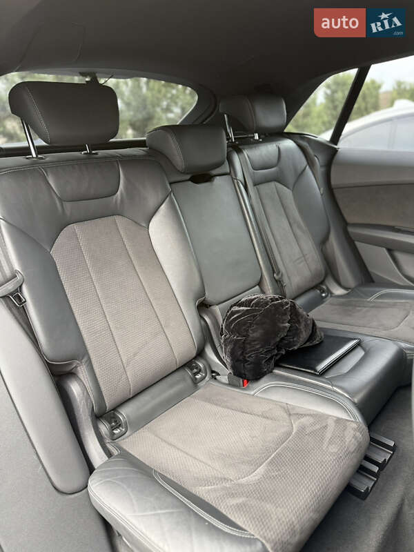 Внедорожник / Кроссовер Audi Q8 2018 в Иршаве фото 27 Внедорожник / Кроссовер Audi Q8 2018 в Иршаве