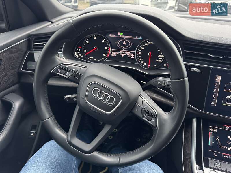 Внедорожник / Кроссовер Audi Q8 2019 в Тернополе