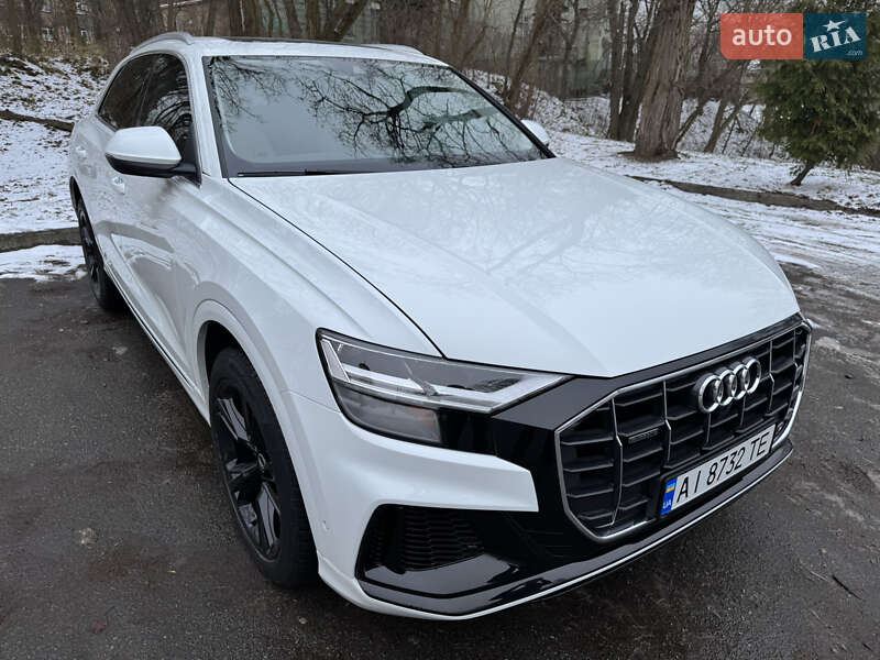Внедорожник / Кроссовер Audi Q8 2021 в Киеве