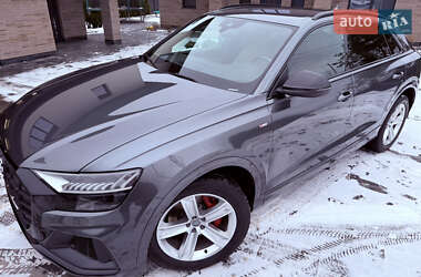 Позашляховик / Кросовер Audi Q8 2019 в Києві