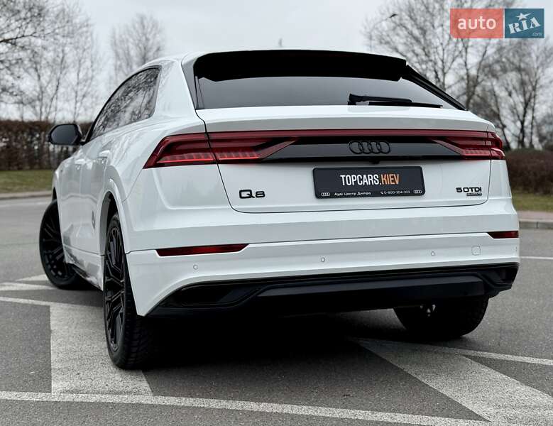 Позашляховик / Кросовер Audi Q8 2023 в Києві