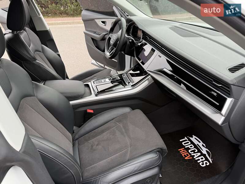 Позашляховик / Кросовер Audi Q8 2023 в Києві