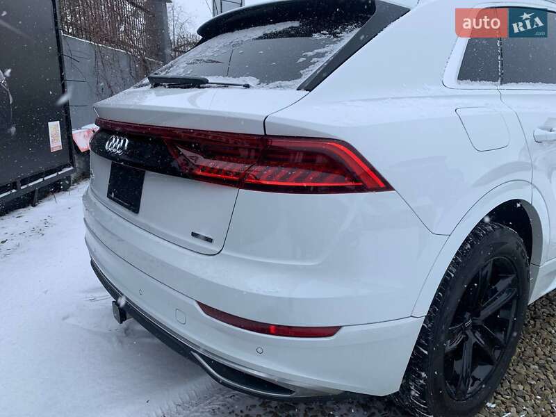 Внедорожник / Кроссовер Audi Q8 2019 в Стрые