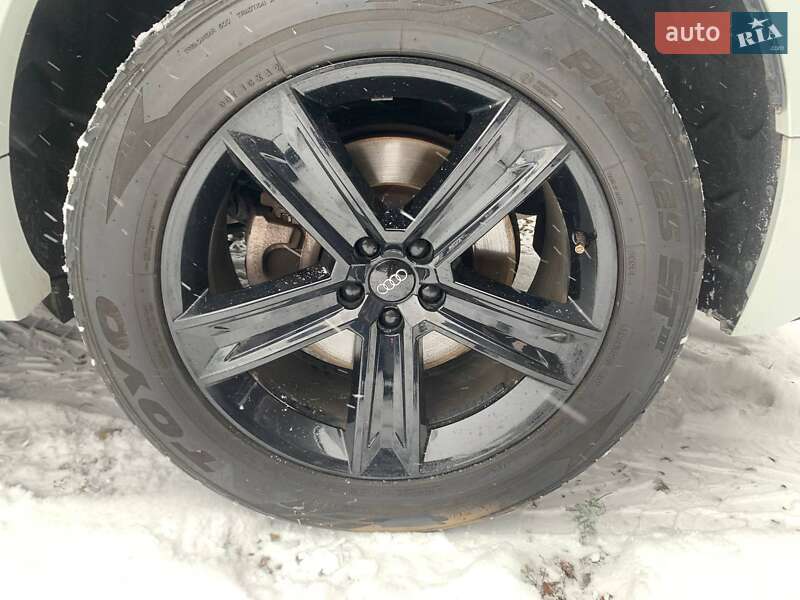 Внедорожник / Кроссовер Audi Q8 2019 в Стрые