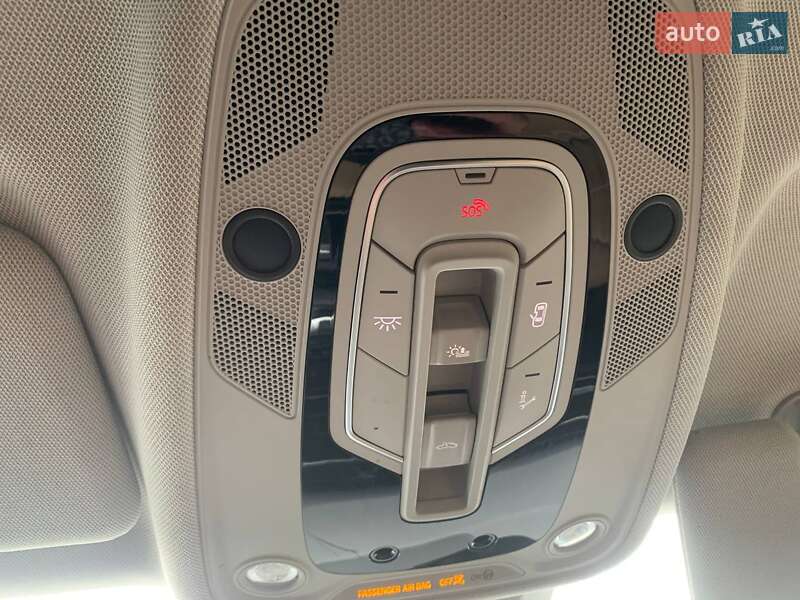 Внедорожник / Кроссовер Audi Q8 2019 в Стрые