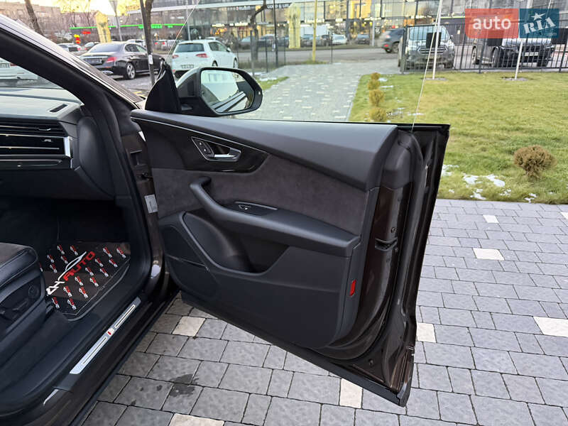 Позашляховик / Кросовер Audi Q8 2019 в Ужгороді фото 42 Позашляховик / Кросовер Audi Q8 2019 в Ужгороді