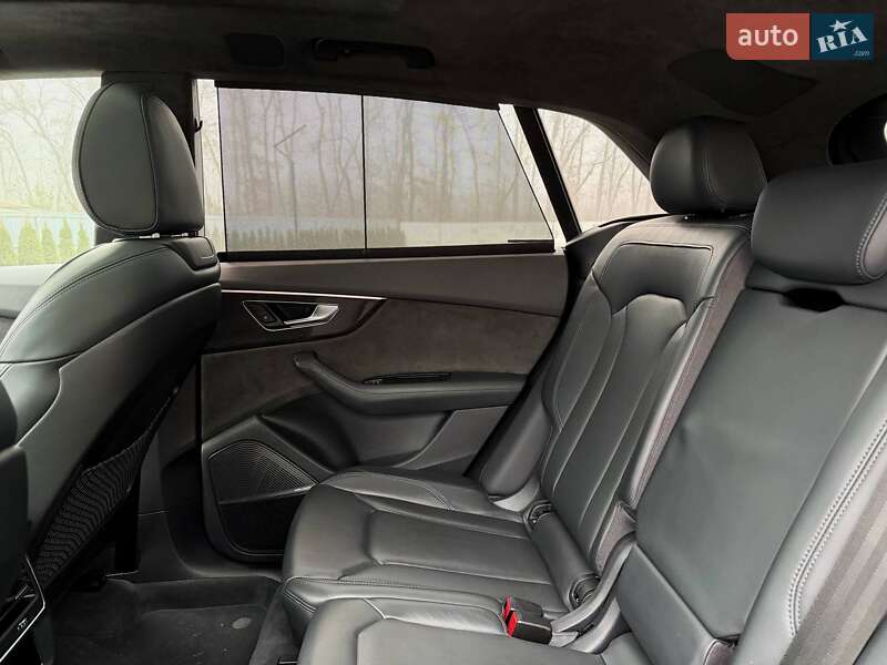 Внедорожник / Кроссовер Audi Q8 2019 в Луцке