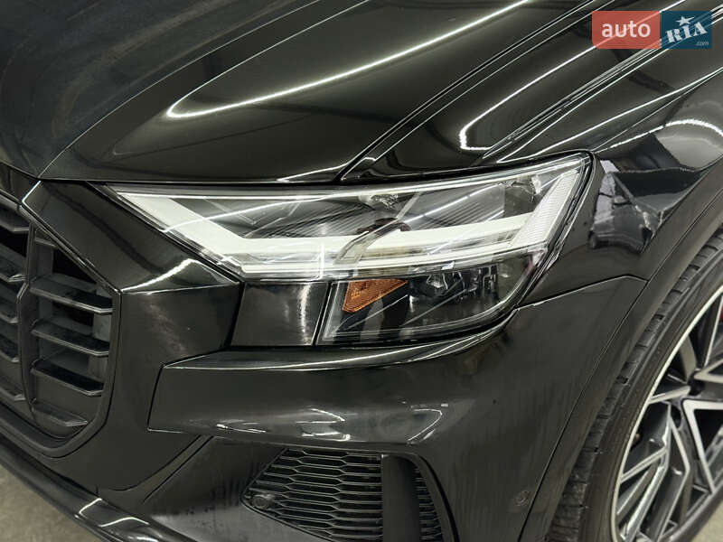 Позашляховик / Кросовер Audi Q8 2020 в Луцьку