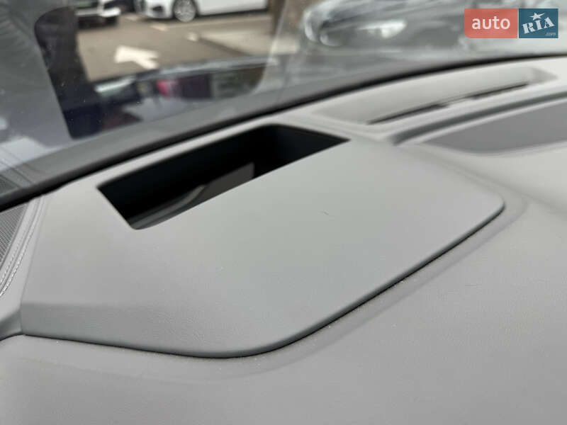 Позашляховик / Кросовер Audi Q8 2019 в Києві фото 28 Позашляховик / Кросовер Audi Q8 2019 в Києві