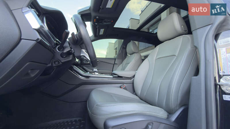 Внедорожник / Кроссовер Audi Q8 2019 в Ковеле