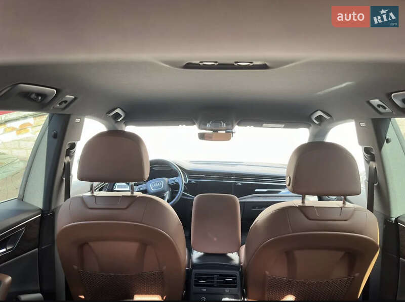 Позашляховик / Кросовер Audi Q8 2020 в Києві фото 9 Позашляховик / Кросовер Audi Q8 2020 в Києві