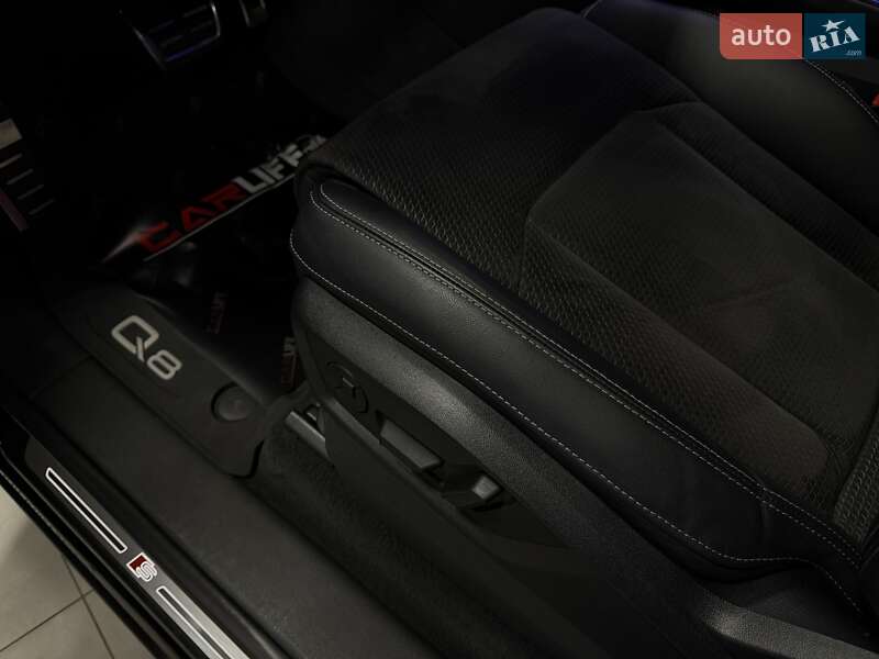 Внедорожник / Кроссовер Audi Q8 2019 в Тернополе