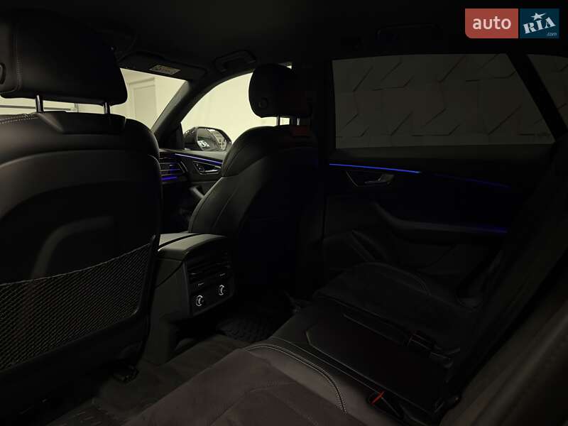 Внедорожник / Кроссовер Audi Q8 2019 в Тернополе