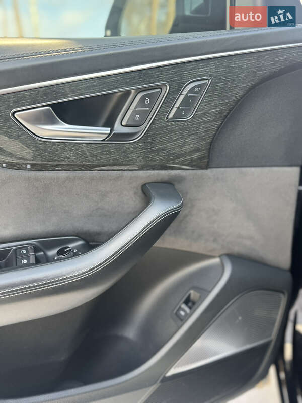 Внедорожник / Кроссовер Audi Q8 2018 в Житомире