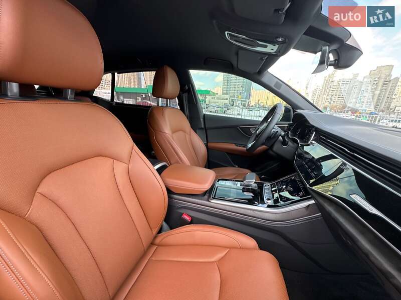 Внедорожник / Кроссовер Audi Q8 2025 в Киеве
