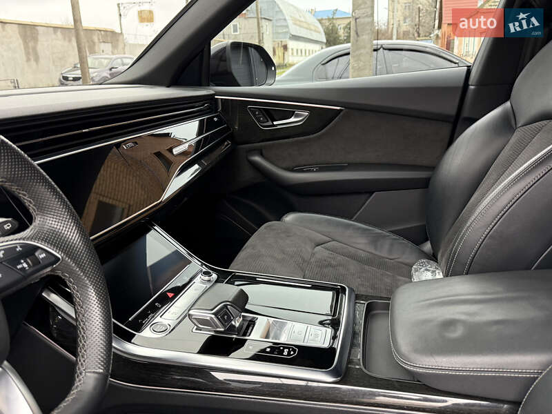 Внедорожник / Кроссовер Audi Q8 2021 в Киеве фото 17 Внедорожник / Кроссовер Audi Q8 2021 в Киеве