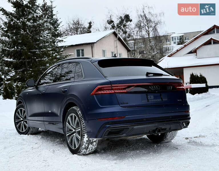 Позашляховик / Кросовер Audi Q8 2018 в Львові