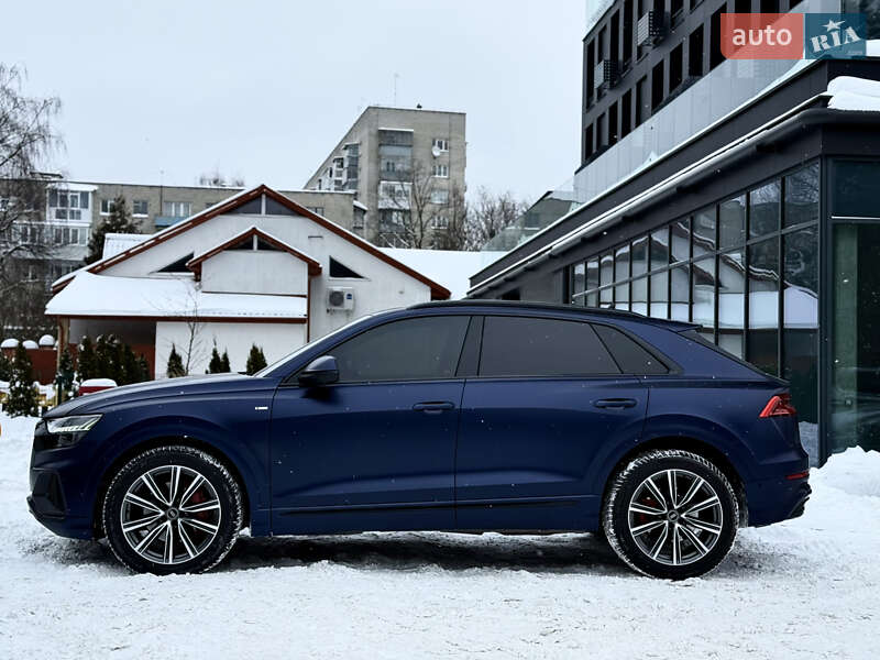 Позашляховик / Кросовер Audi Q8 2018 в Львові